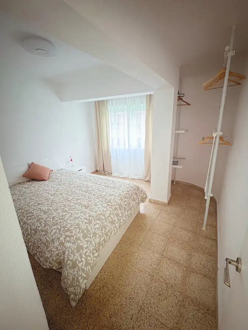 Habitación de Piso de alquiler en Sagunto / Sagunt con Aire acondicionado, Calefacción y Amueblado
