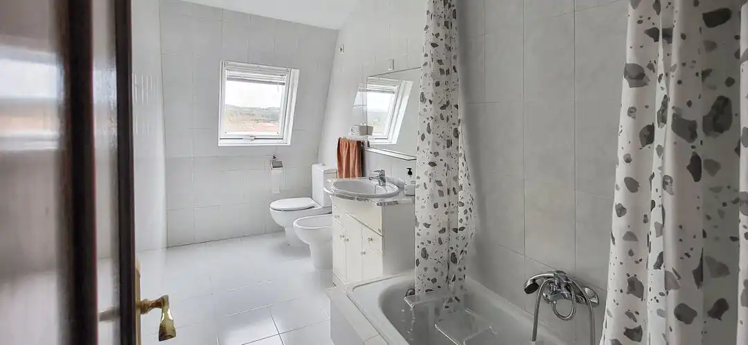 Bathroom of Flat for rent in Carballo  with Heating