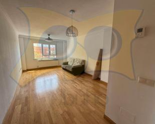 Sala d'estar de Pis de lloguer en Salamanca Capital amb Jacuzzi