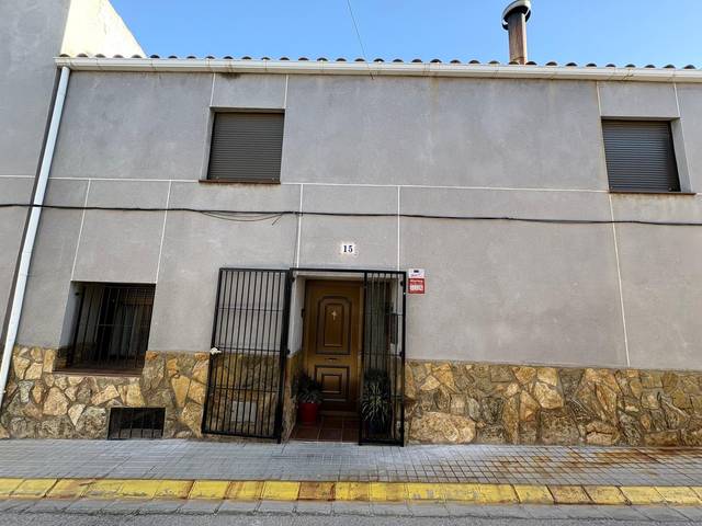 Casa-chalet en Venta en Alpera