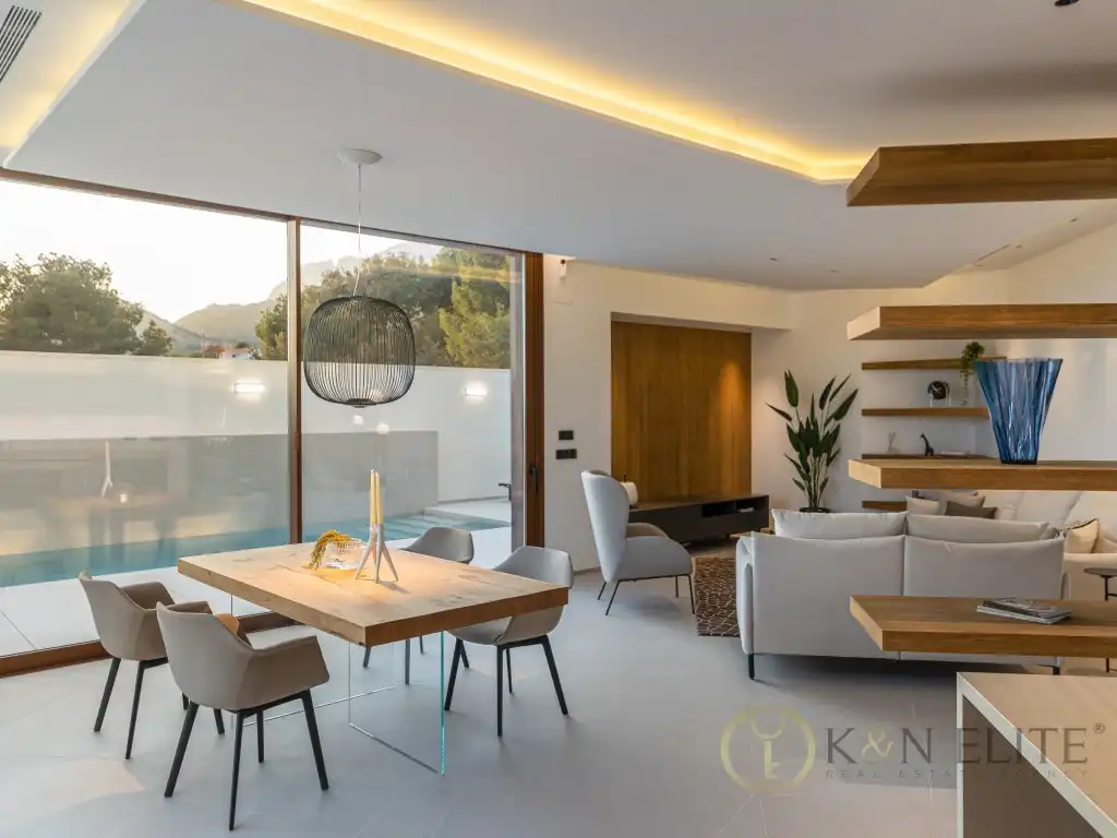 Sala d'estar de Casa o xalet en venda en Benidorm amb Aire condicionat, Terrassa i Piscina