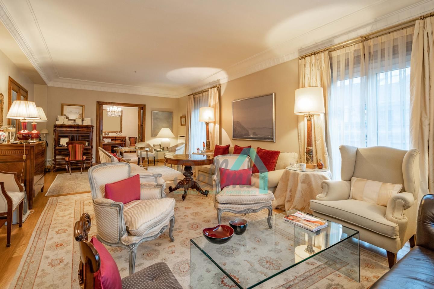Living room of Flat for sale in Oviedo   with Heating, Parquet flooring and Storage room