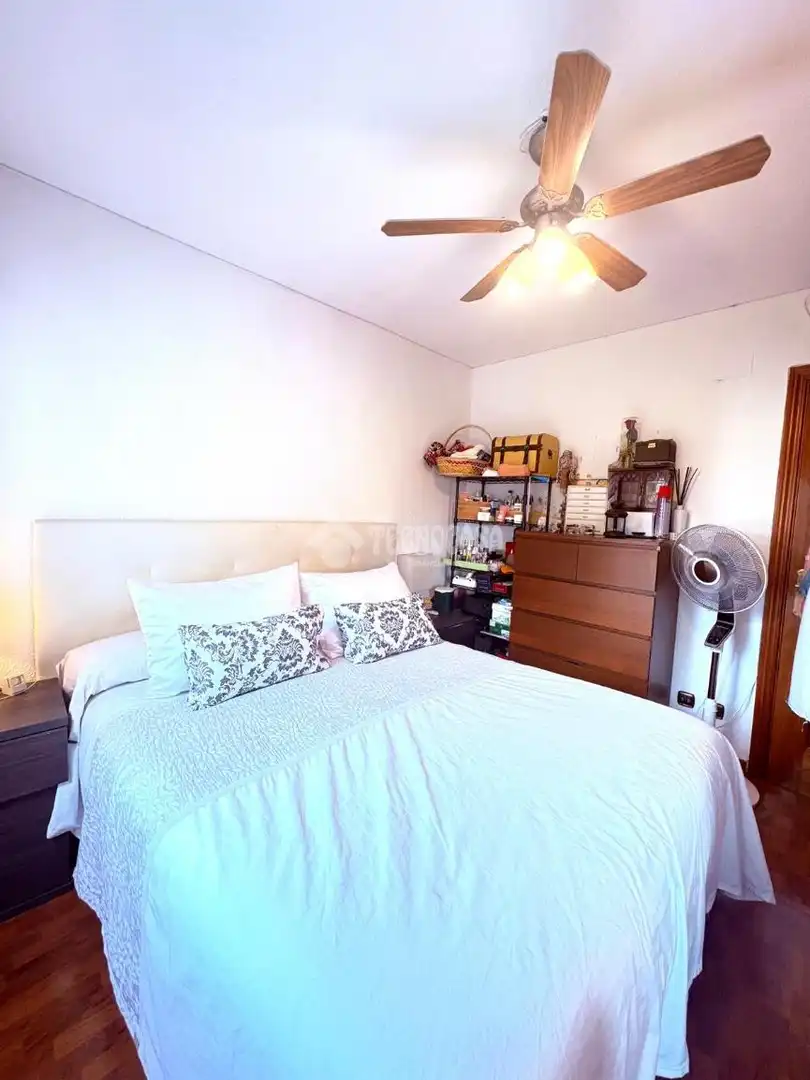 Bedroom of Flat for sale in Fuenlabrada  with Air Conditioner and Heating