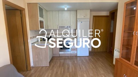 Foto 2 de Piso de alquiler en Iglesia, Chiloeches, Guadalajara