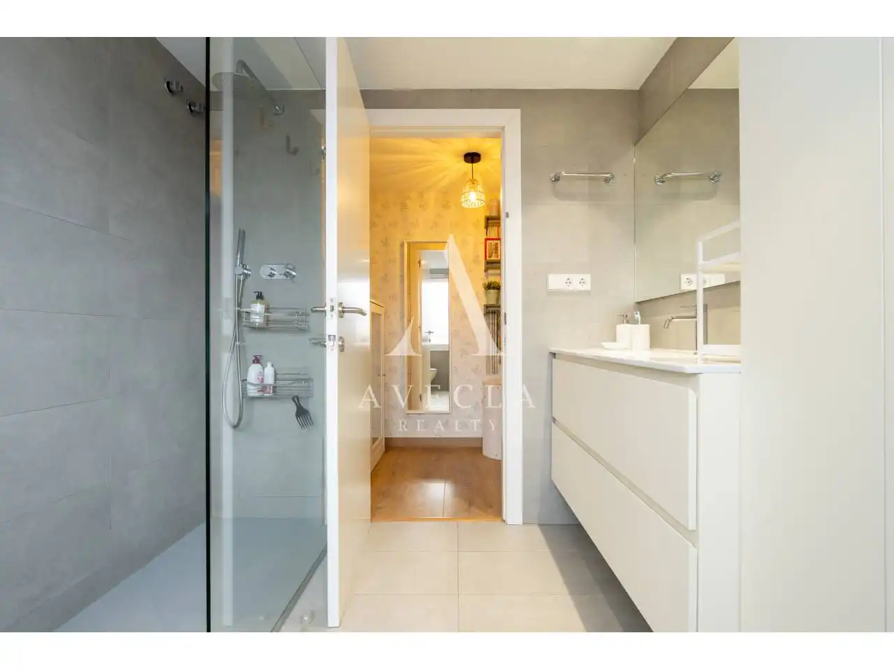 Bathroom of Detached homes for sale in Sant Cugat del Vallès  with Air Conditioner, Heating and Parquet flooring