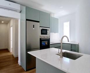 Kitchen of Flat to rent in  Madrid Capital  with Air Conditioner