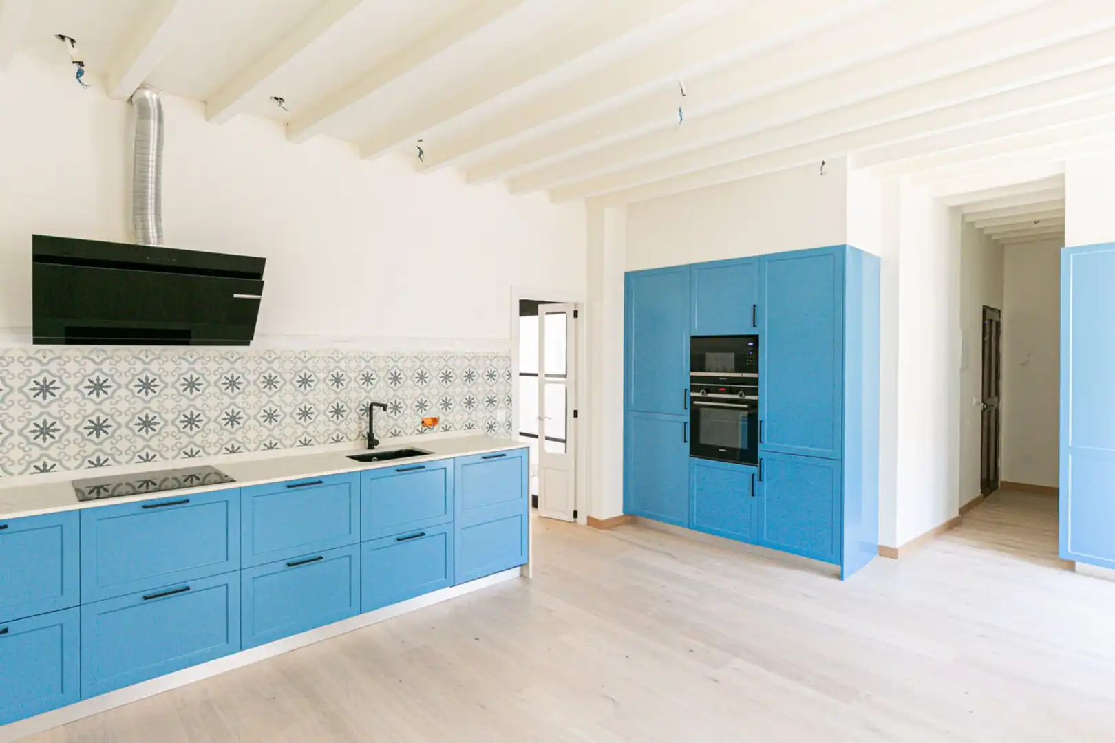 Küche von Wohnungen zur Miete in  Palma de Mallorca mit Terrasse und Balkon