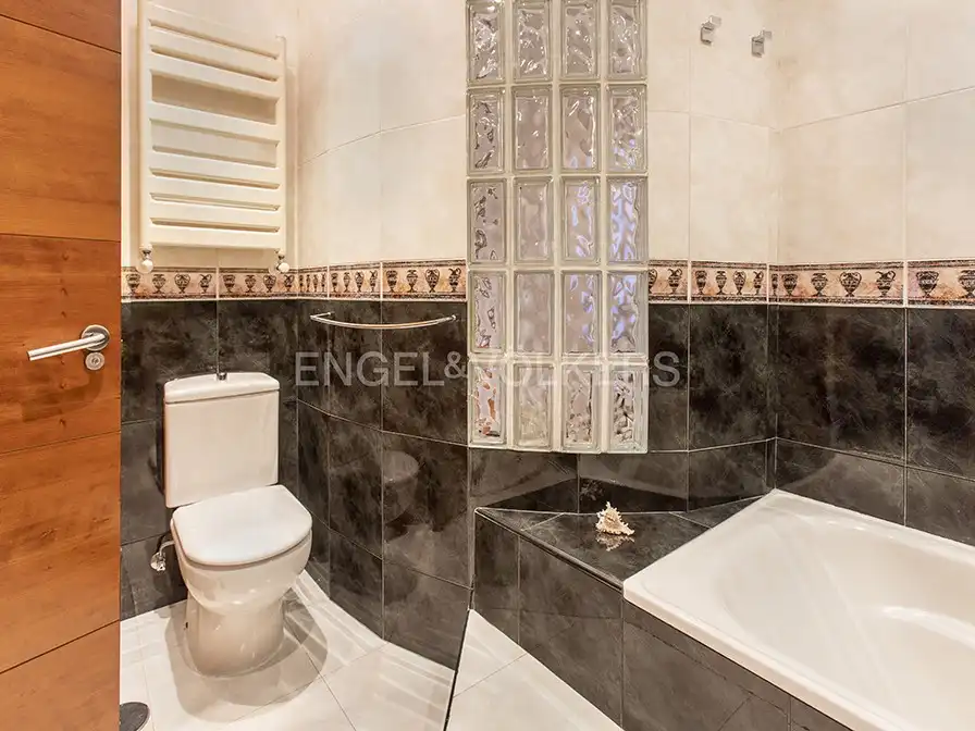 Baño de Ático en venta en Gijón  con Calefacción, Parquet y Terraza
