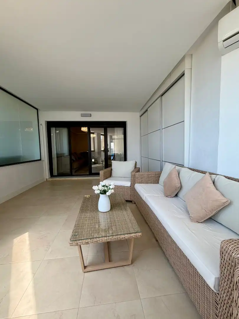 Terrasse von Wohnungen zum Verkauf in Marbella mit Klimaanlage, Heizung und Terrasse