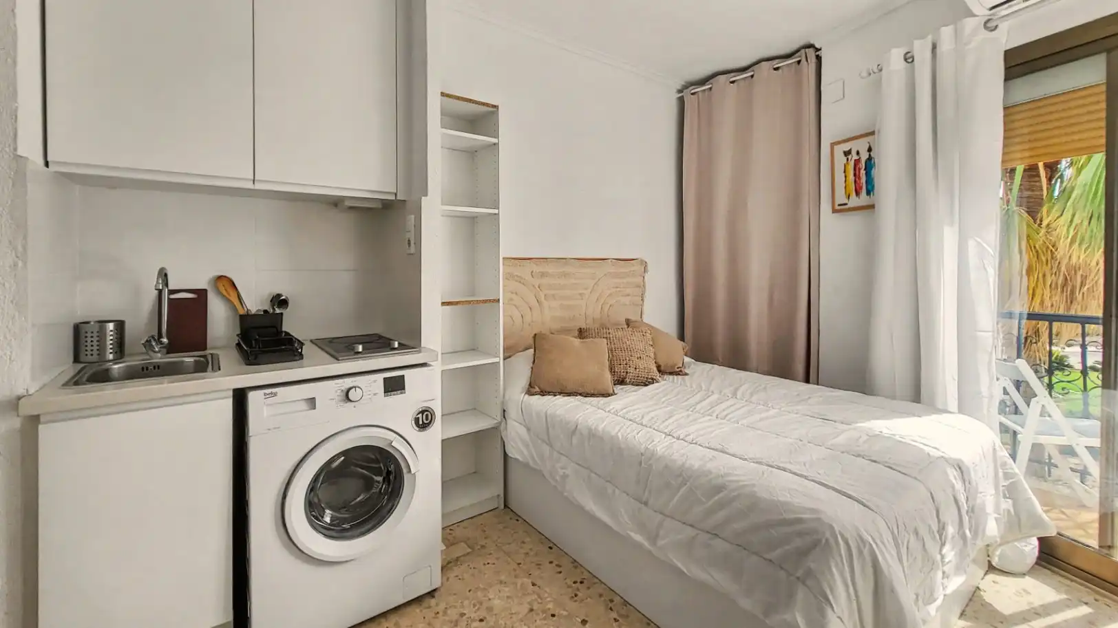 Habitación de Estudio en venta en Dénia con Aire acondicionado, Calefacción y Jardín privado