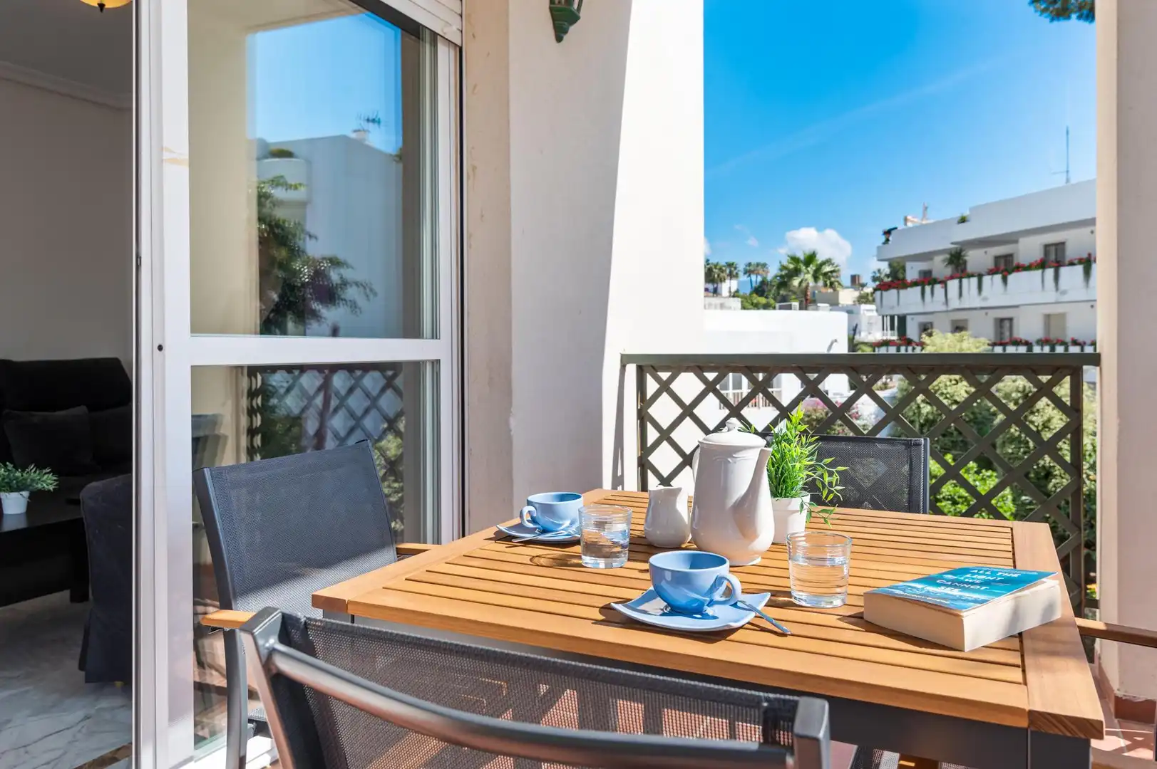 Terraza de Apartamento en venta en Marbella con Aire acondicionado, Trastero y Piscina comunitaria