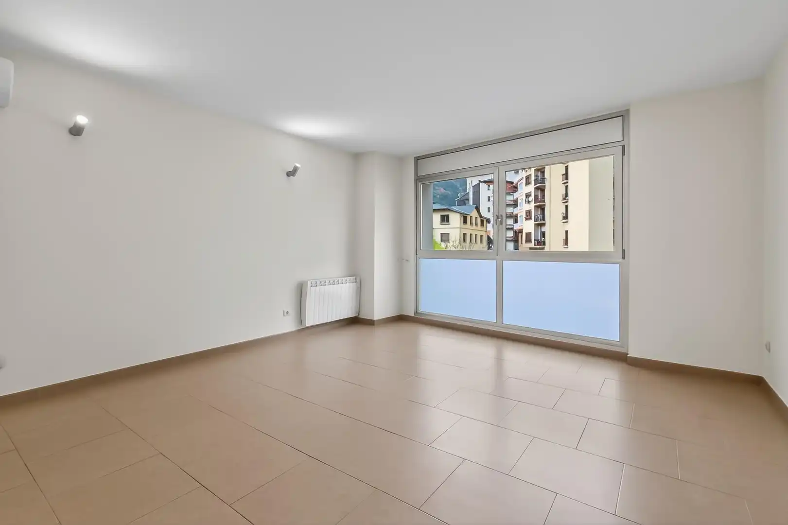 Apartment mit Aufzug zur Miete in Avinguda del Pessebre, 29, imagen 4