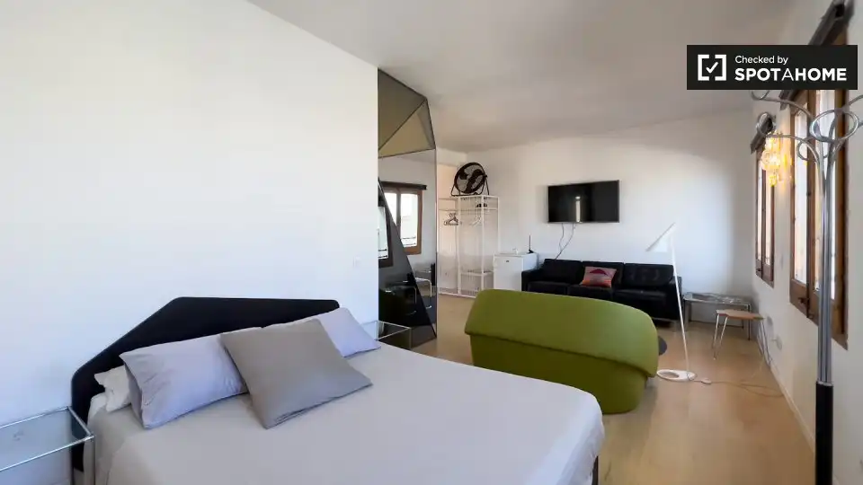 Piso con terraza en alquiler en Ciutat Vella, imagen 4