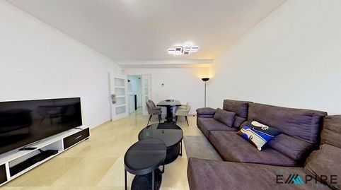 Foto 4 de Habitació a Del Sistema Solar, Parla Este, Parla