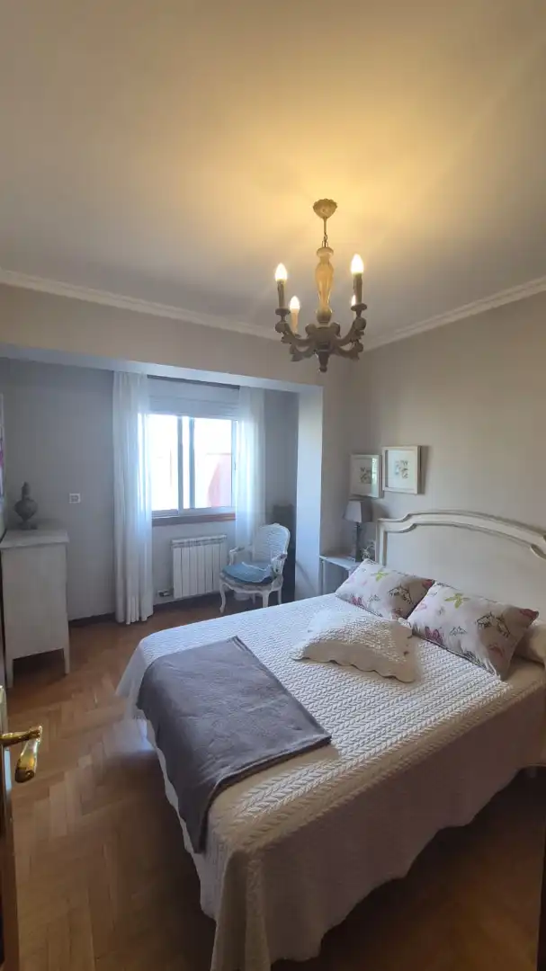 Habitación de Piso de alquiler en Vigo  con Amueblado, Horno y Lavadora