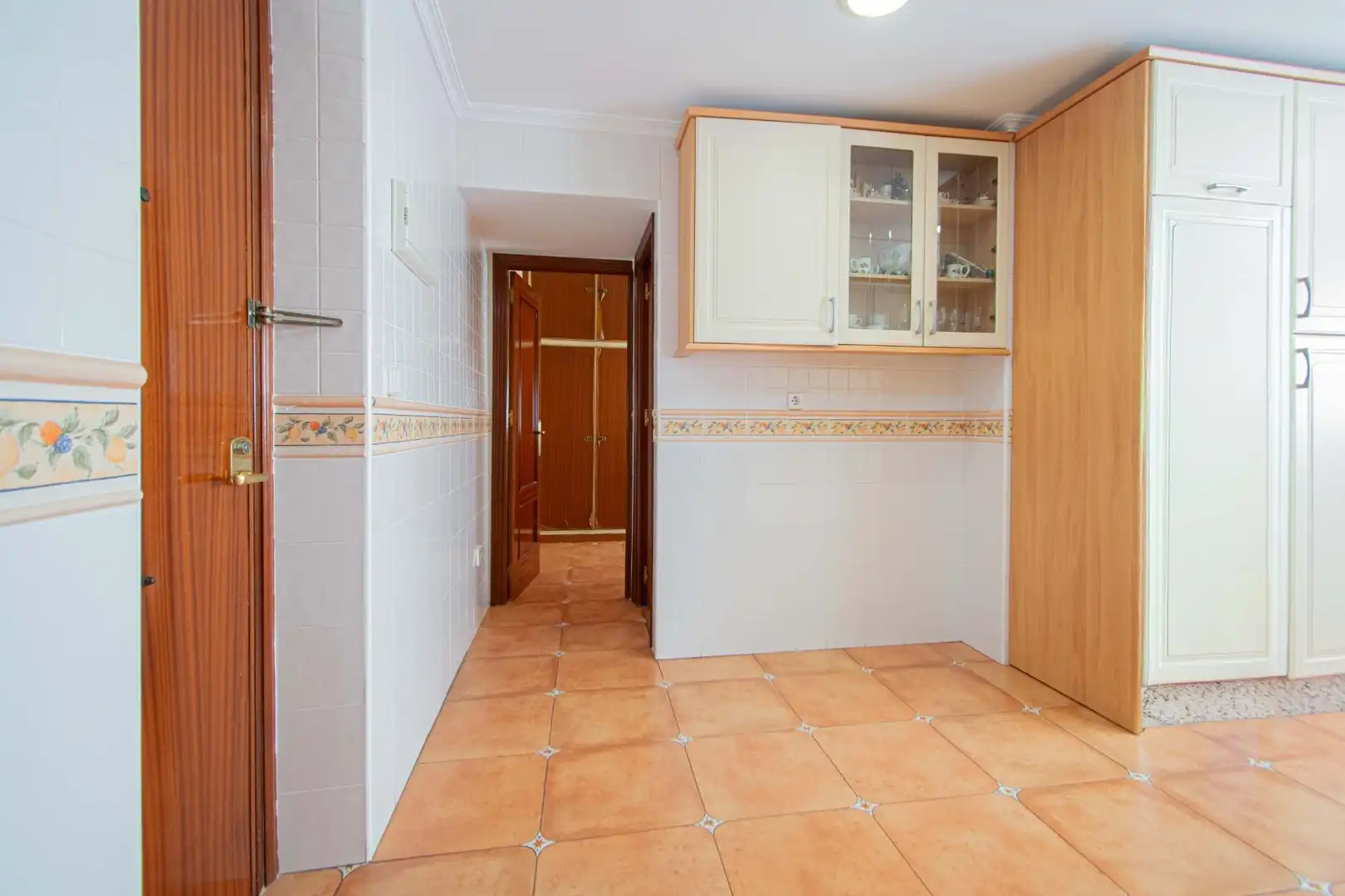 Kitchen of Flat for sale in Sevilla  with Air Conditioner, Heating and Storage room