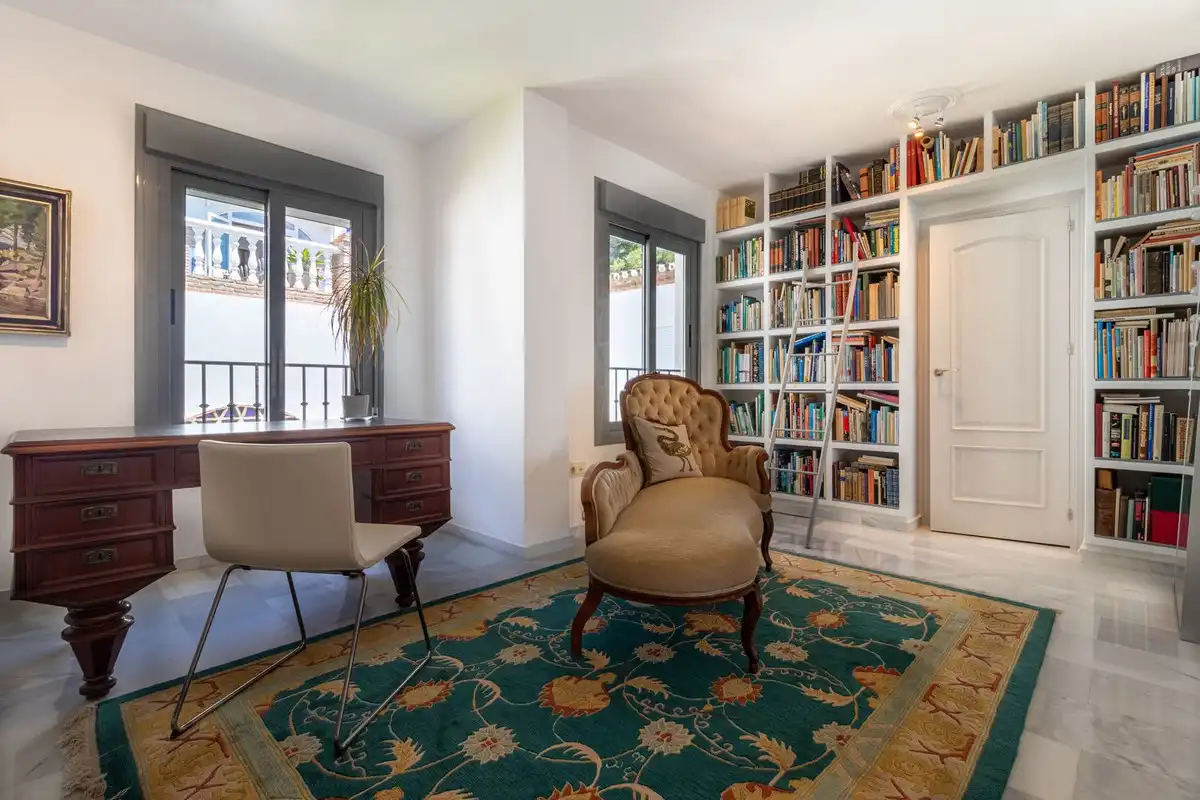 Sala d'estar de Casa adosada en venda en Mijas amb Aire condicionat, Terrassa i Traster
