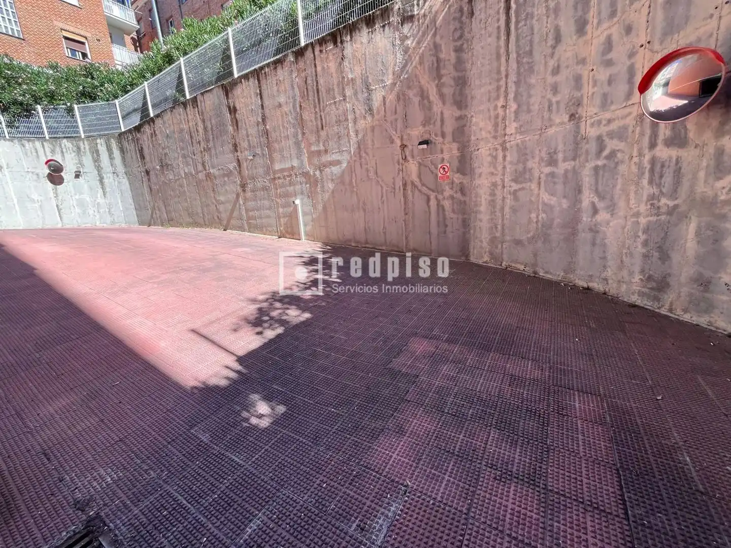 Parking of Flat for sale in Madrid  with Air Conditioner, Heating and Private garden