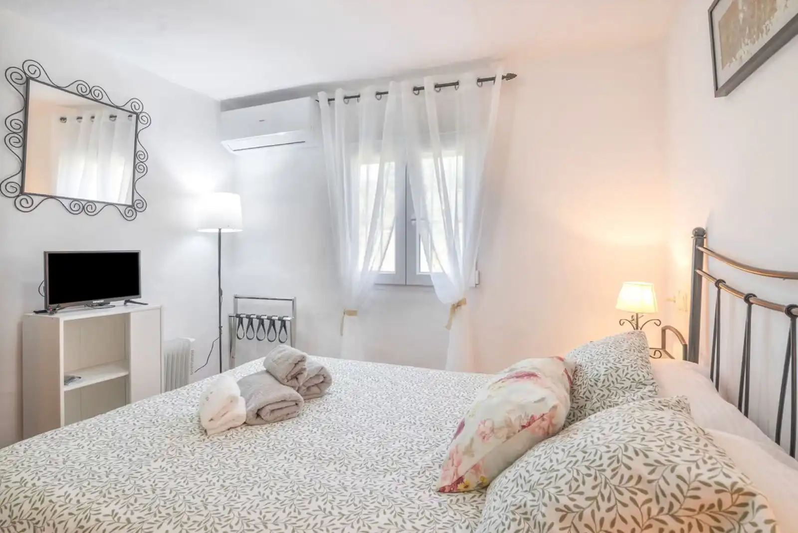 Habitación de Casa o chalet en venta en Aroche con Aire acondicionado, Jardín privado y Terraza
