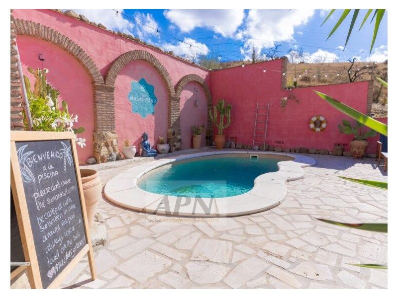 Swimming pool of Country house for sale in Valle de Abdalajís