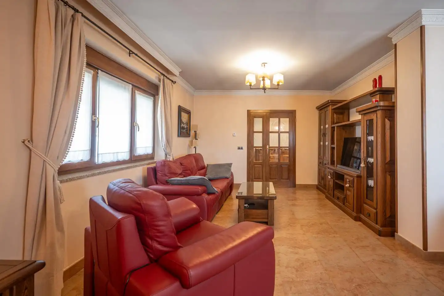 Sala de estar de Casa o chalet en venta en Cardeñosa con Calefacción, Jardín privado y Terraza