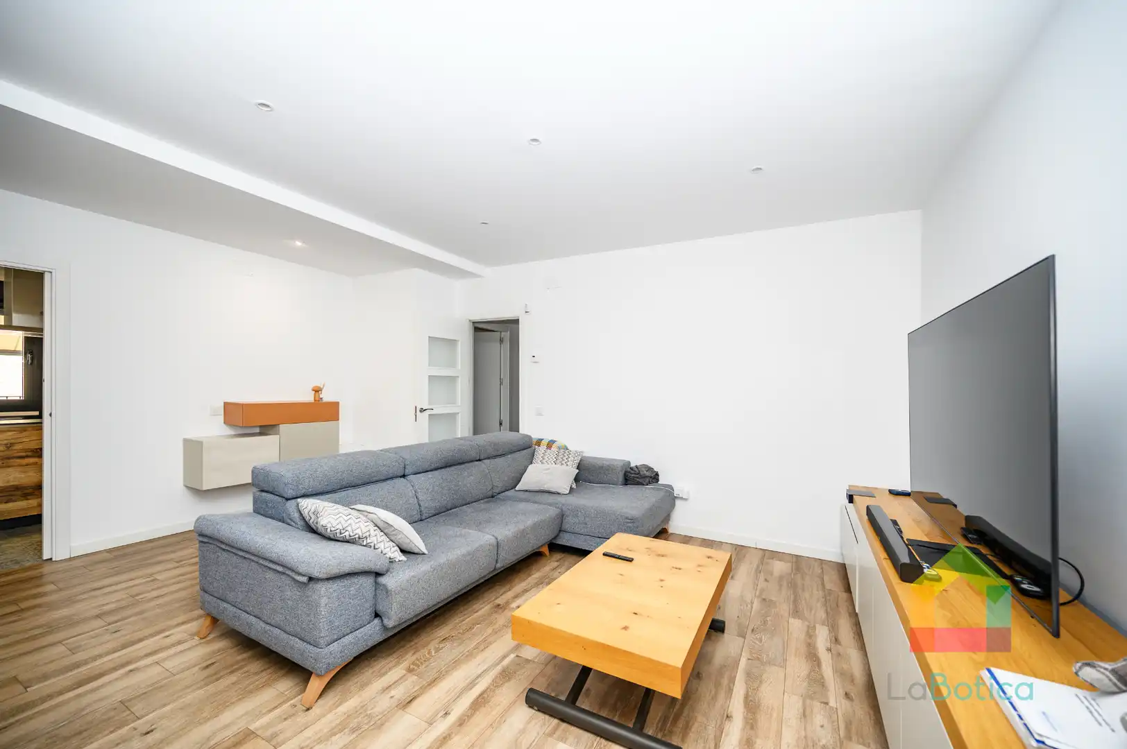 Sala d'estar de Casa o xalet en venda en Olías del Rey amb Aire condicionat, Calefacció i Terrassa