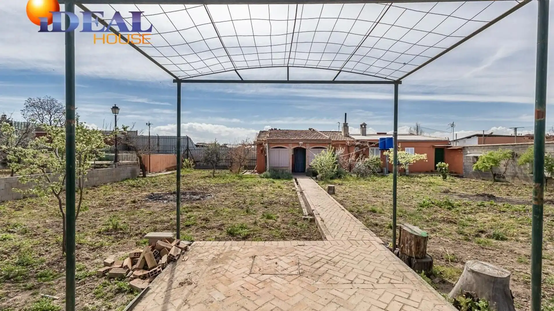Jardín de Finca rústica en venta en Pinos Puente con Jardín privado, Trastero y Piscina