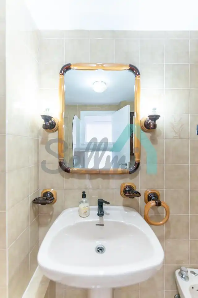 Flat for rent in Calle Gregorio Marañon, Vallobín