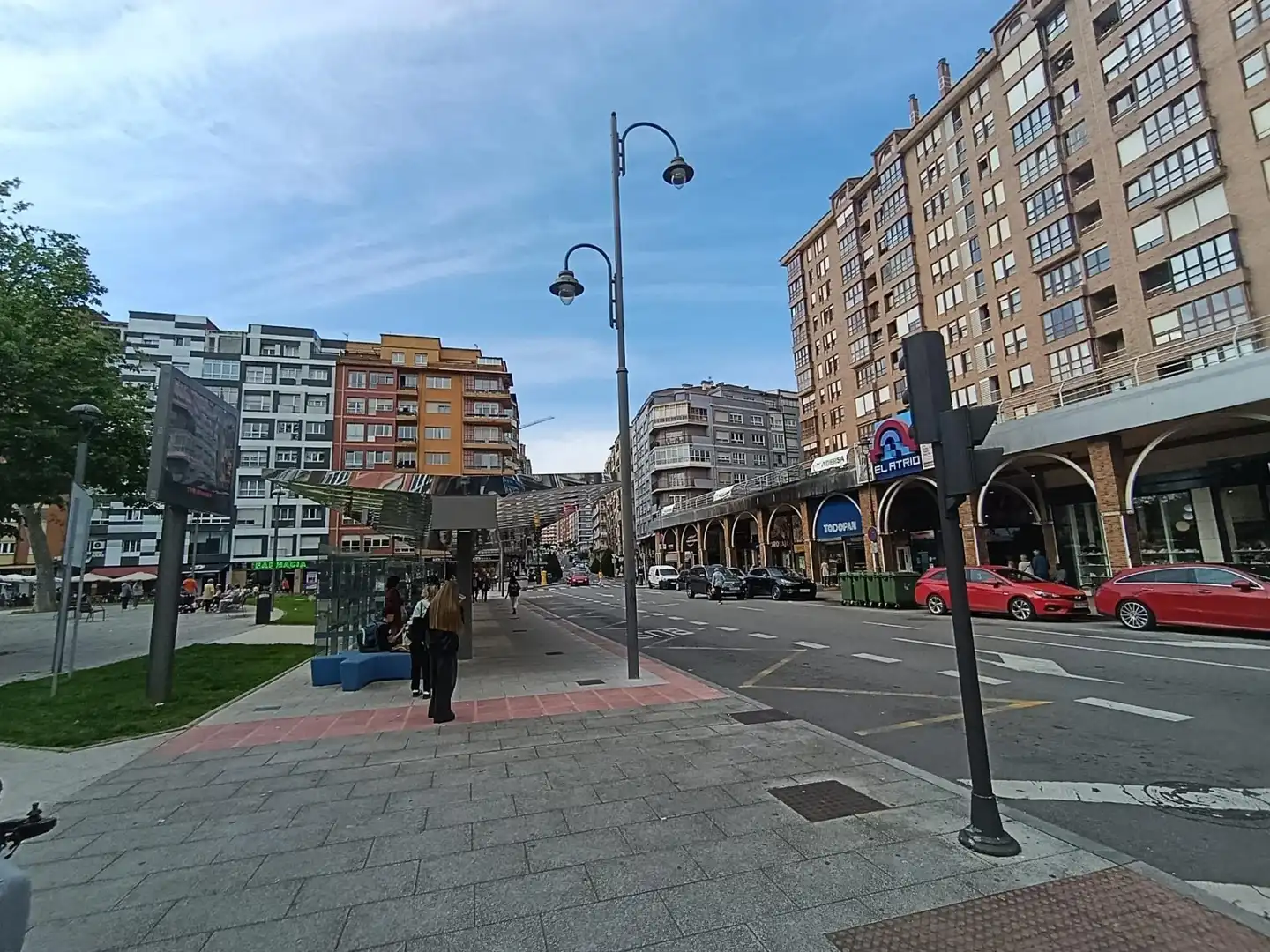 Vista exterior de Apartament de lloguer en Avilés amb Calefacció i Moblat