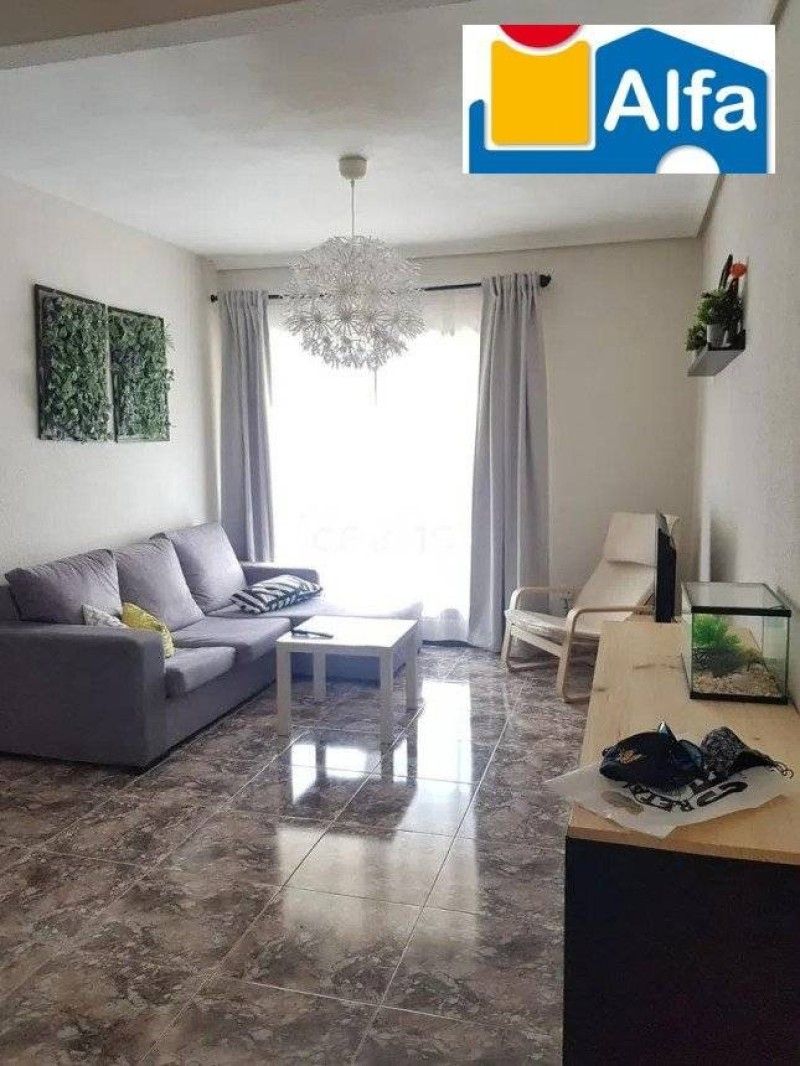Living room of Flat for sale in Cáceres Capital  with Air Conditioner, Heating and Private garden