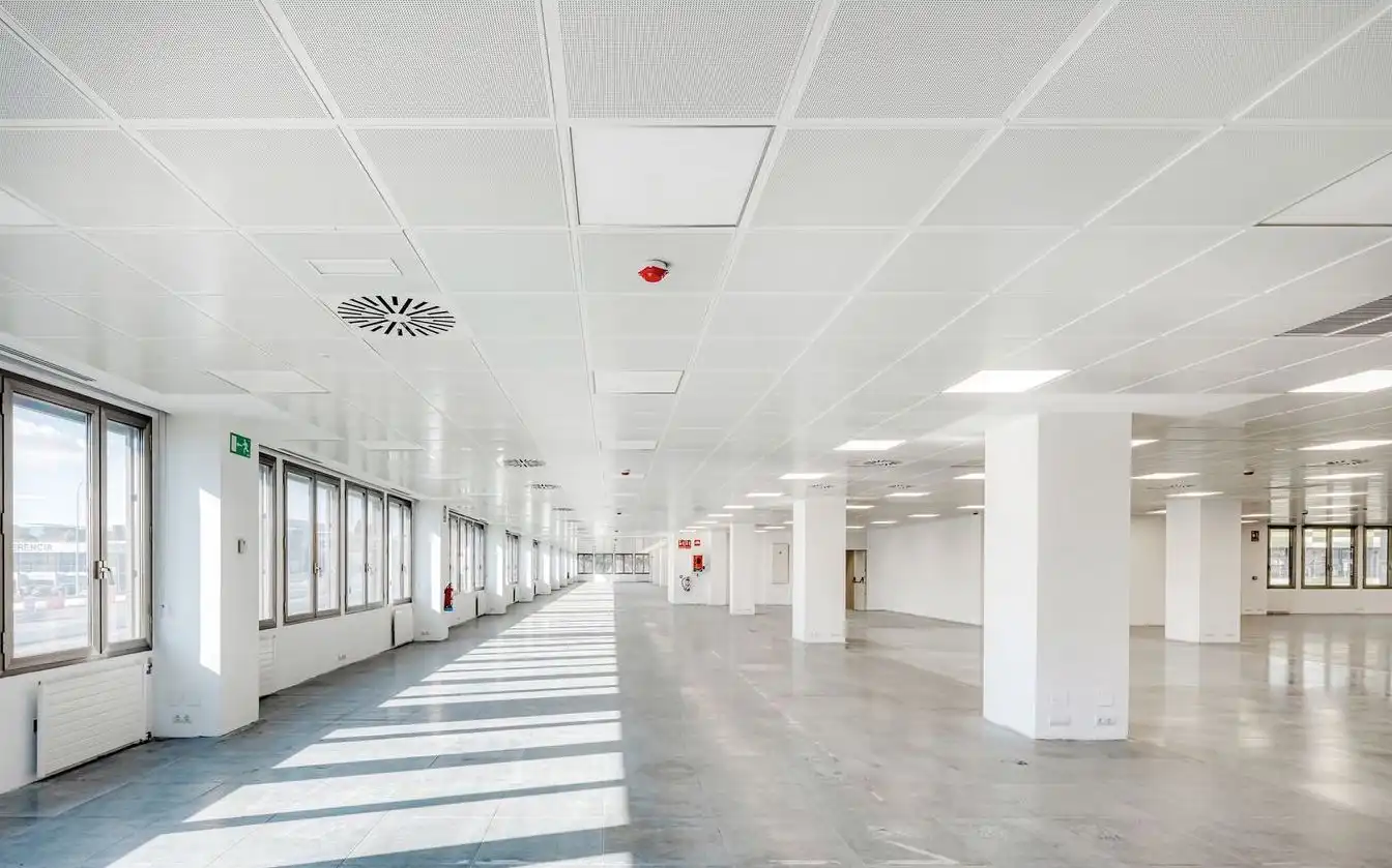 Office for rent in Calle de Basauri, La Florida - El Plantío