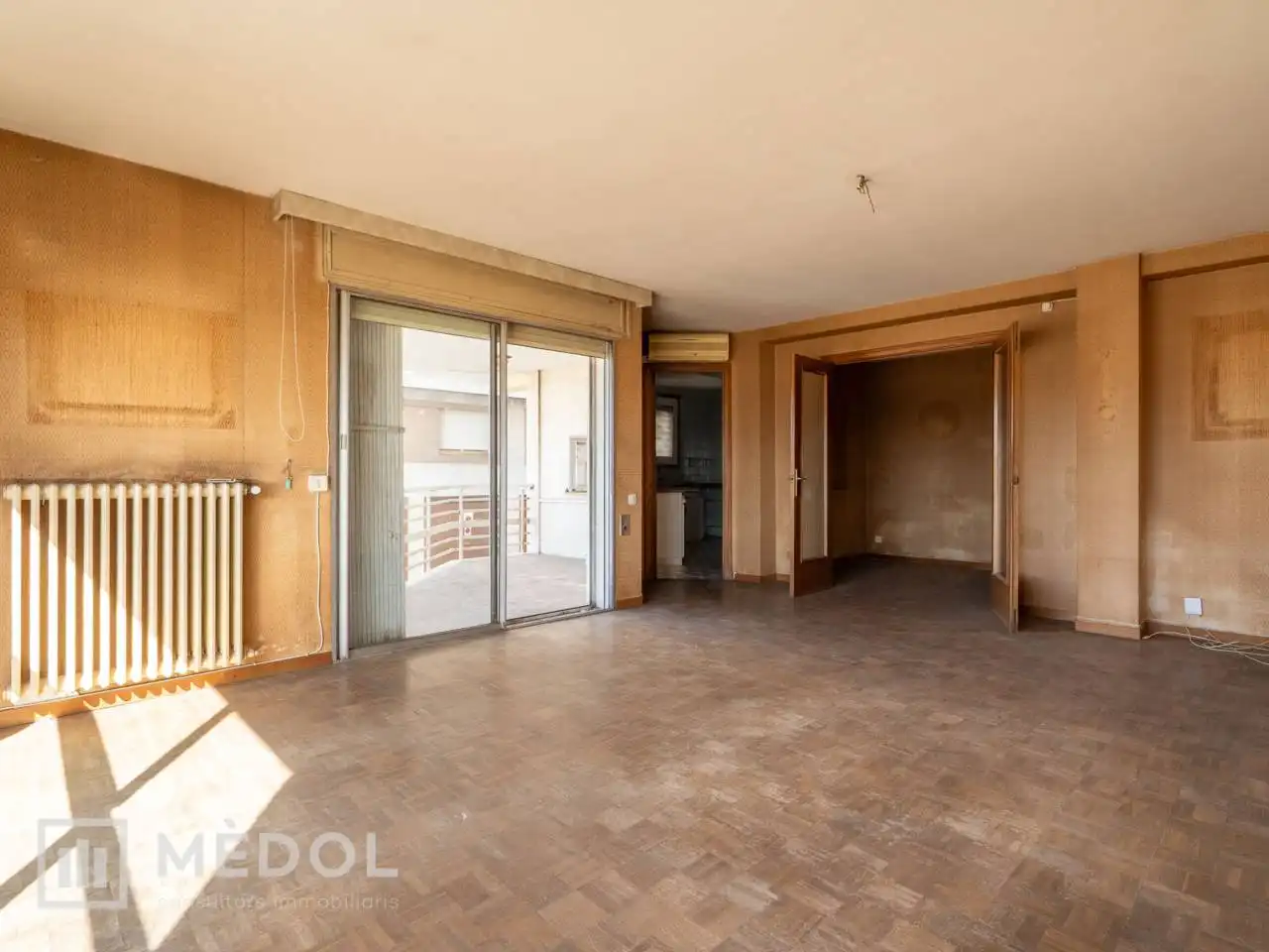Sala d'estar de Pis en venda en  Tarragona Capital amb Calefacció, Parquet i Balcó