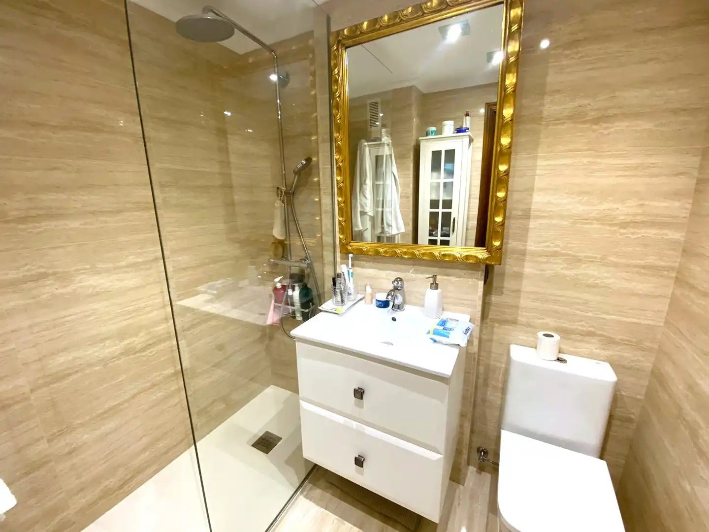 Bathroom of Flat for sale in Castro-Urdiales  with Heating, Private garden and Parquet flooring