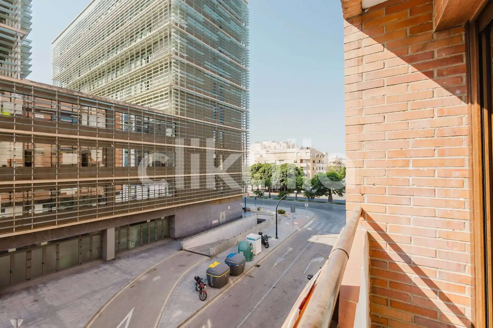 Vista exterior de Pis en venda en Málaga amb Aire condicionat, Terrassa i Balcó