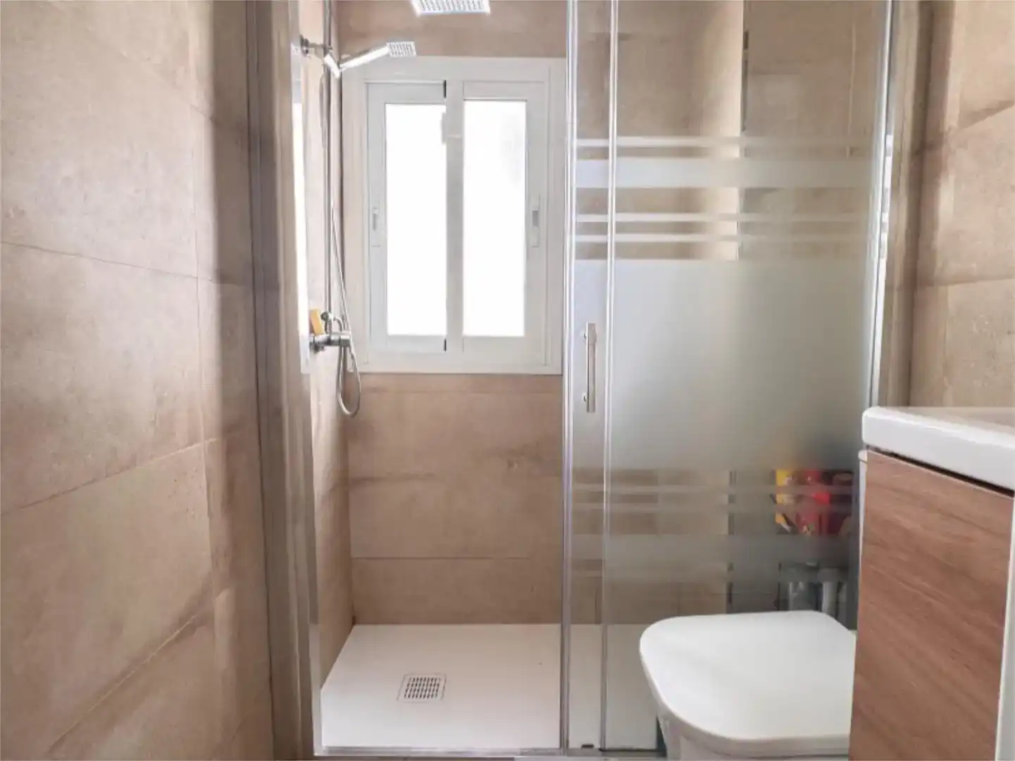 Baño de Piso en venta en Torremolinos con Aire acondicionado