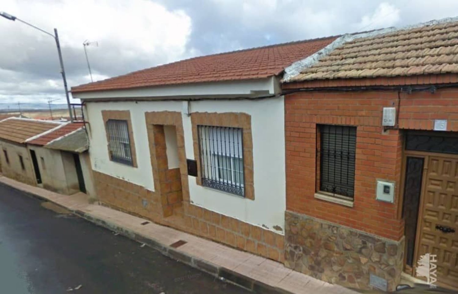 Exterior view of Single-family semi-detached for sale in Porzuna  with Heating and Terrace