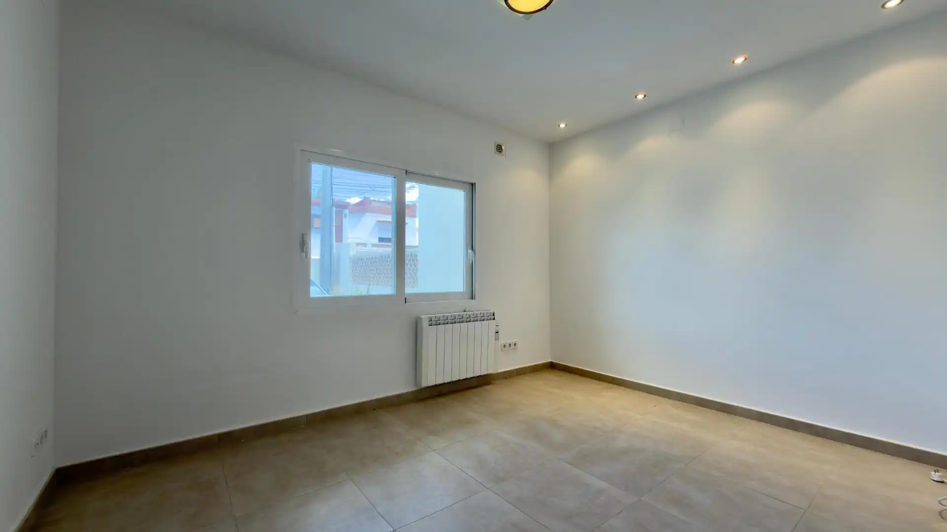 Detached homes for sale in L'Alfàs del Pi  with Air Conditioner, Heating and Terrace