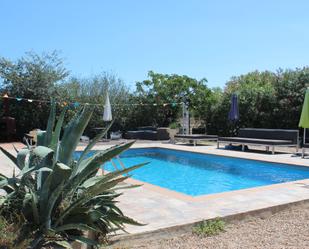 Schwimmbecken von Country house zum verkauf in Pedret i Marzà mit Terrasse und Schwimmbad