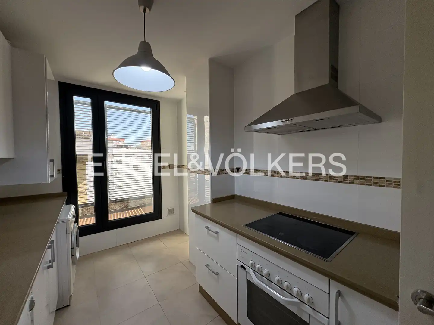 Kitchen of Attic for rent in Sevilla  with Air Conditioner, Heating and Private garden