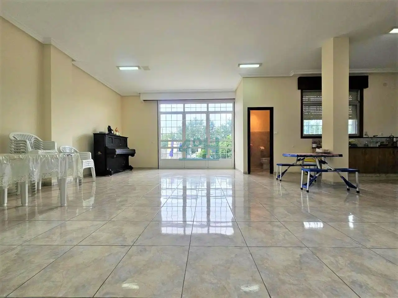 Sala d'estar de Casa o xalet en venda en Maside amb Jardí privat i Balcó