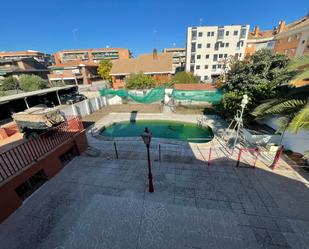 Piscina de Casa o xalet en venda en  Madrid Capital amb Terrassa i Piscina