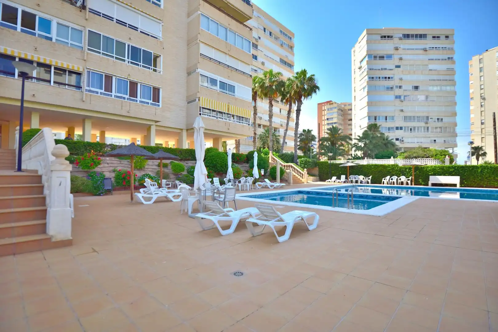 Piscina de Pis en venda en Alicante / Alacant amb Aire condicionat, Calefacció i Balcó