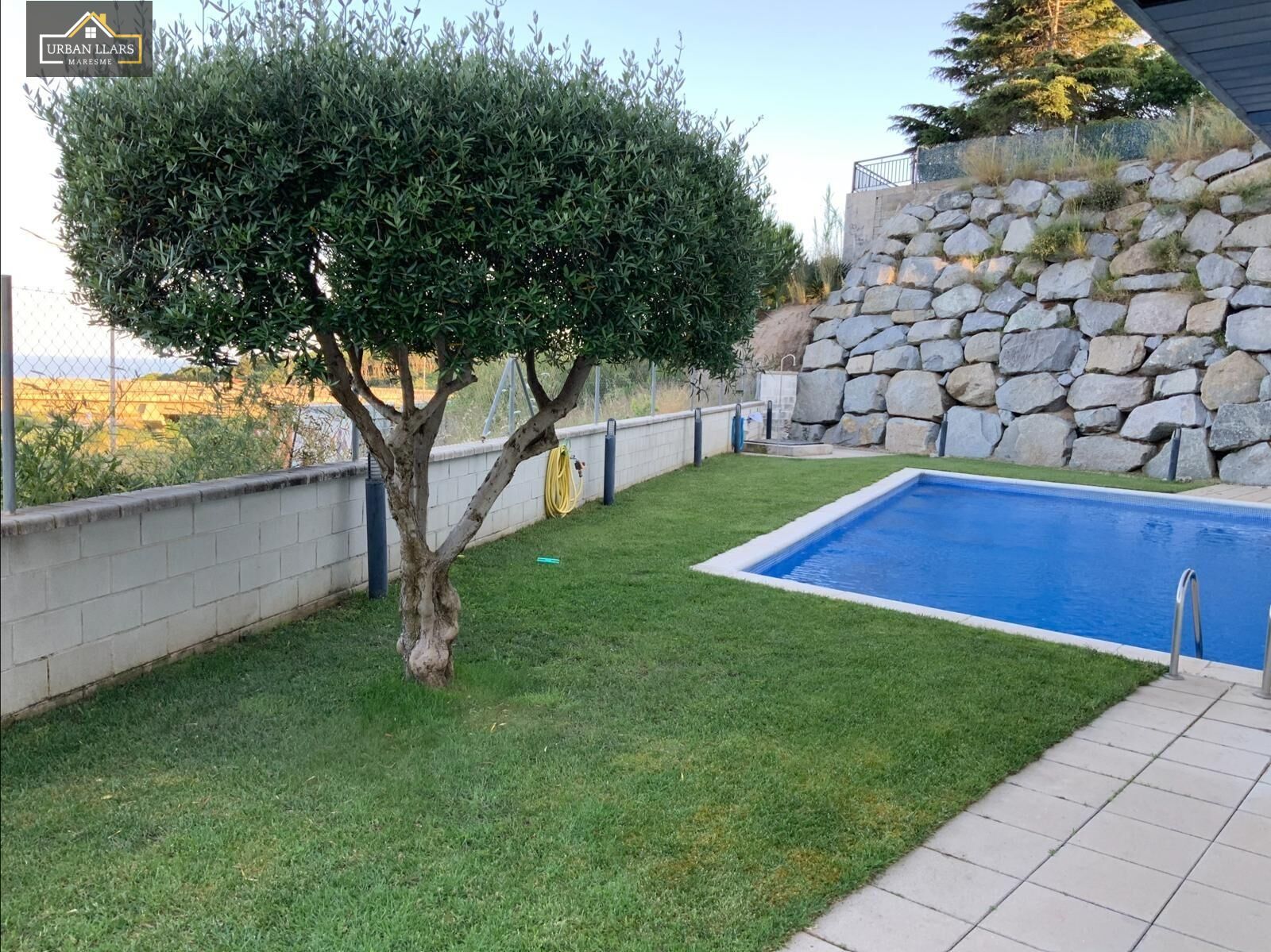 Piscina de Pis en venda en Mataró amb Calefacció, Jardí privat i Terrassa