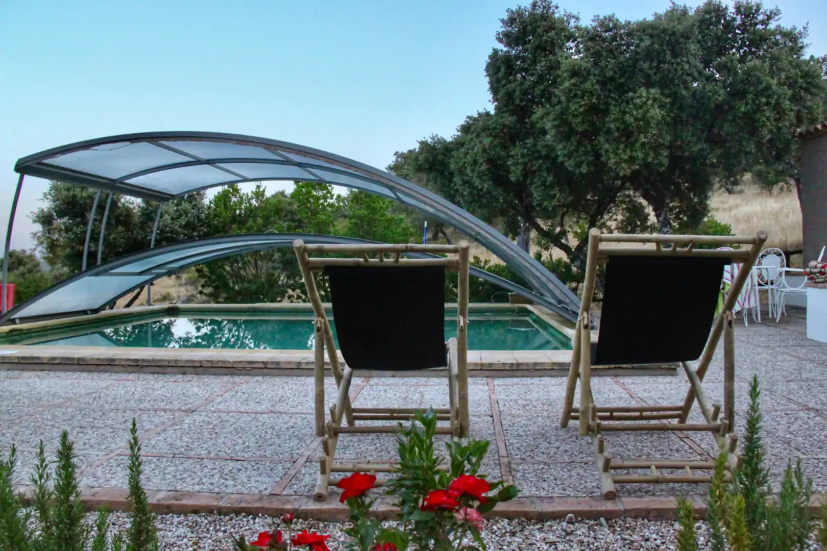 Piscina de Casa o chalet en venta en Los Navalucillos con Aire acondicionado, Calefacción y Jardín privado