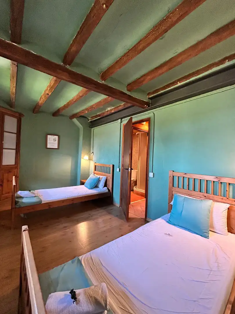 Habitación de Finca rústica en venta en Alpens con Calefacción, Parquet y Amueblado