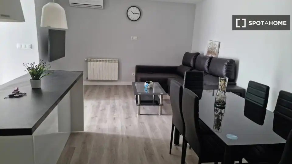 Room in Palomeras Sureste