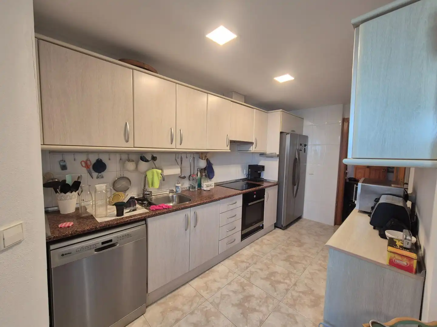 Cocina de Ático de alquiler en Muro con Aire acondicionado, Terraza y Amueblado