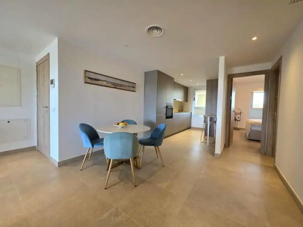 Cuina de Apartament de lloguer en Estepona amb Aire condicionat, Terrassa i Piscina