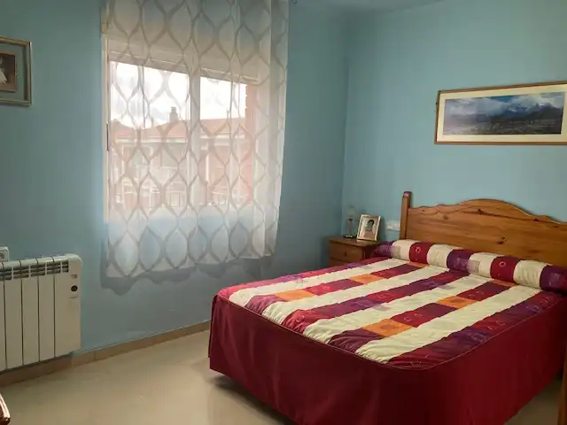 Bedroom of Flat for sale in Mequinenza  with Furnished