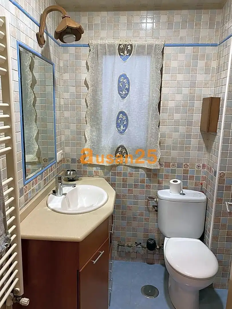 Badezimmer von Wohnung zum Verkauf in Aranda de Duero mit Heizung, Terrasse und Abstellraum
